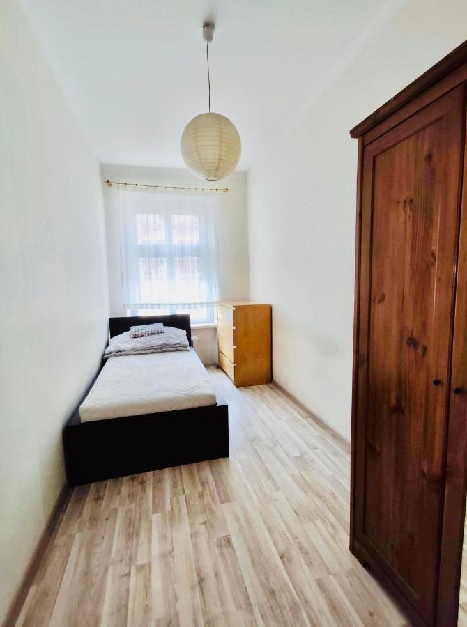 Apartment Near Center - Botanic Garden Вроцлав Экстерьер фото